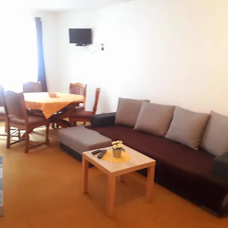 Apartmany Karlstejn شقة