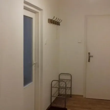 Apartmany Karlstejn شقة كارلستين