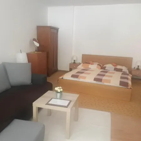 شقة Apartmany Karlstejn كارلستين